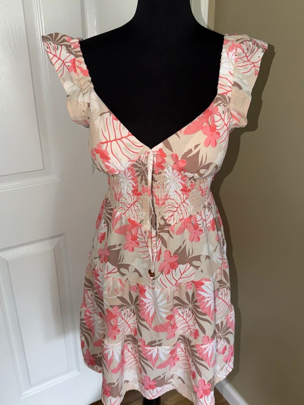 Backless Floral Summer Dress in Cream and Coral
